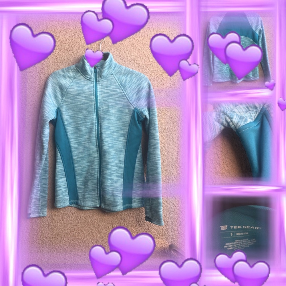 Sweater - Tek Gear - Size S - Thread Sticks Out